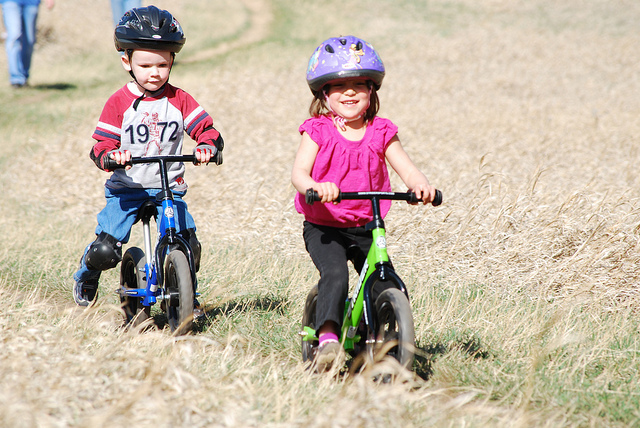 Tác dụng tuyệt vời của xe chòi chân đến sự phát triển của trẻ nhỏ mà ba mẹ nên biết